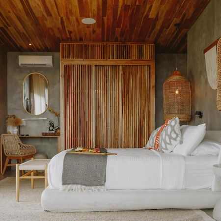Surf Synergy All-Inclusive Surf Retreat Jacó Eksteriør billede