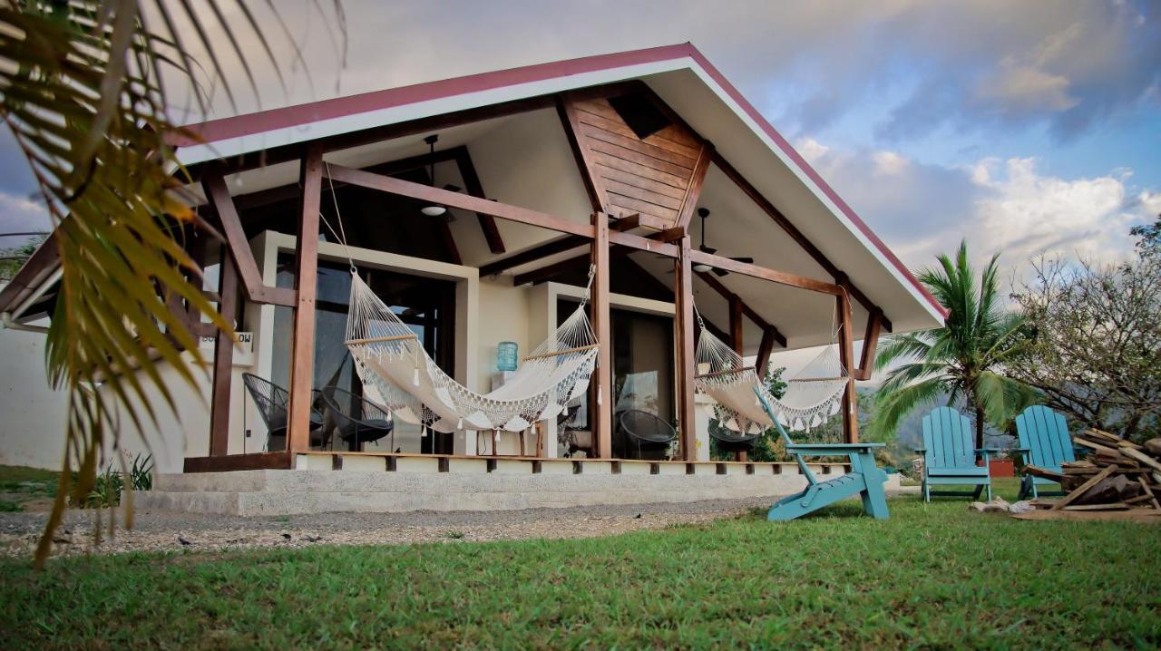 Surf Synergy All-Inclusive Surf Retreat Jacó Eksteriør billede