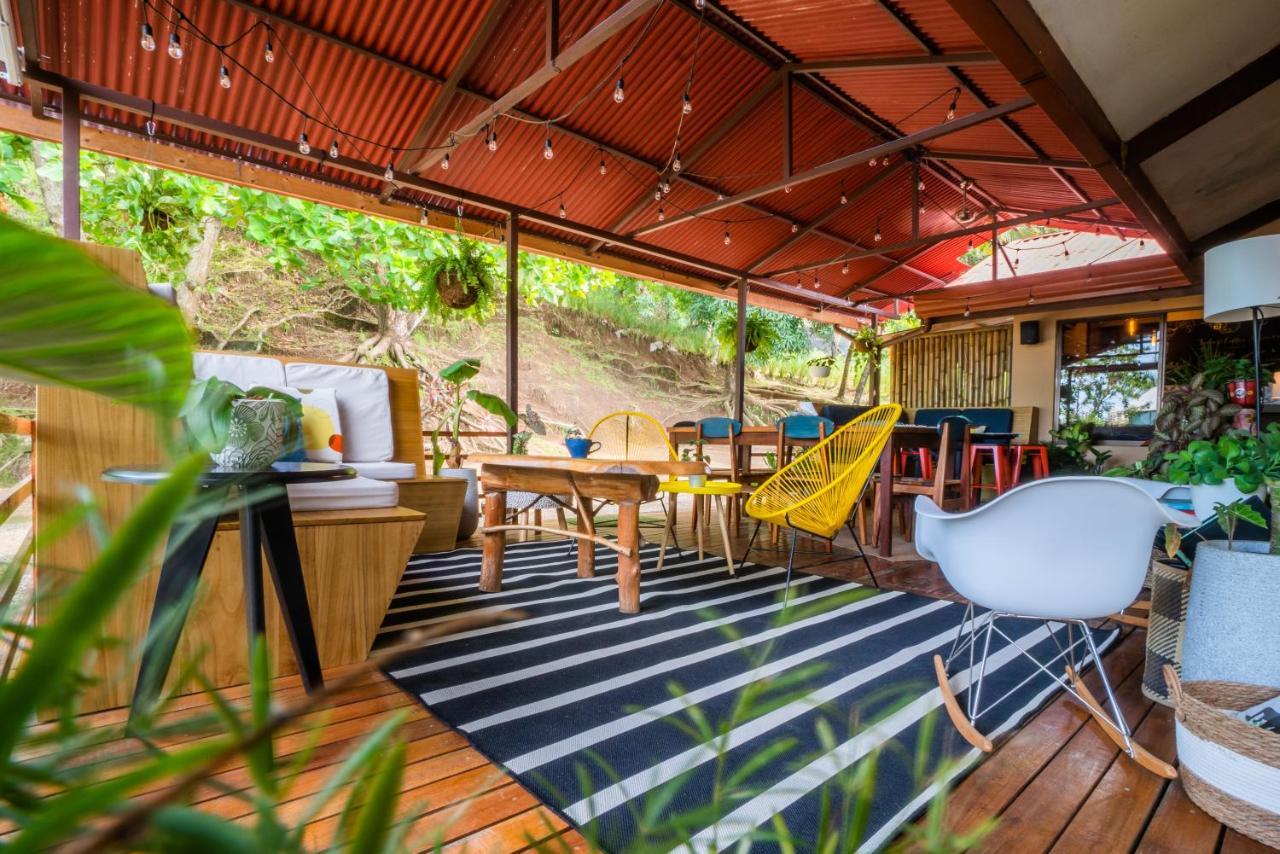 Surf Synergy All-Inclusive Surf Retreat Jacó Eksteriør billede