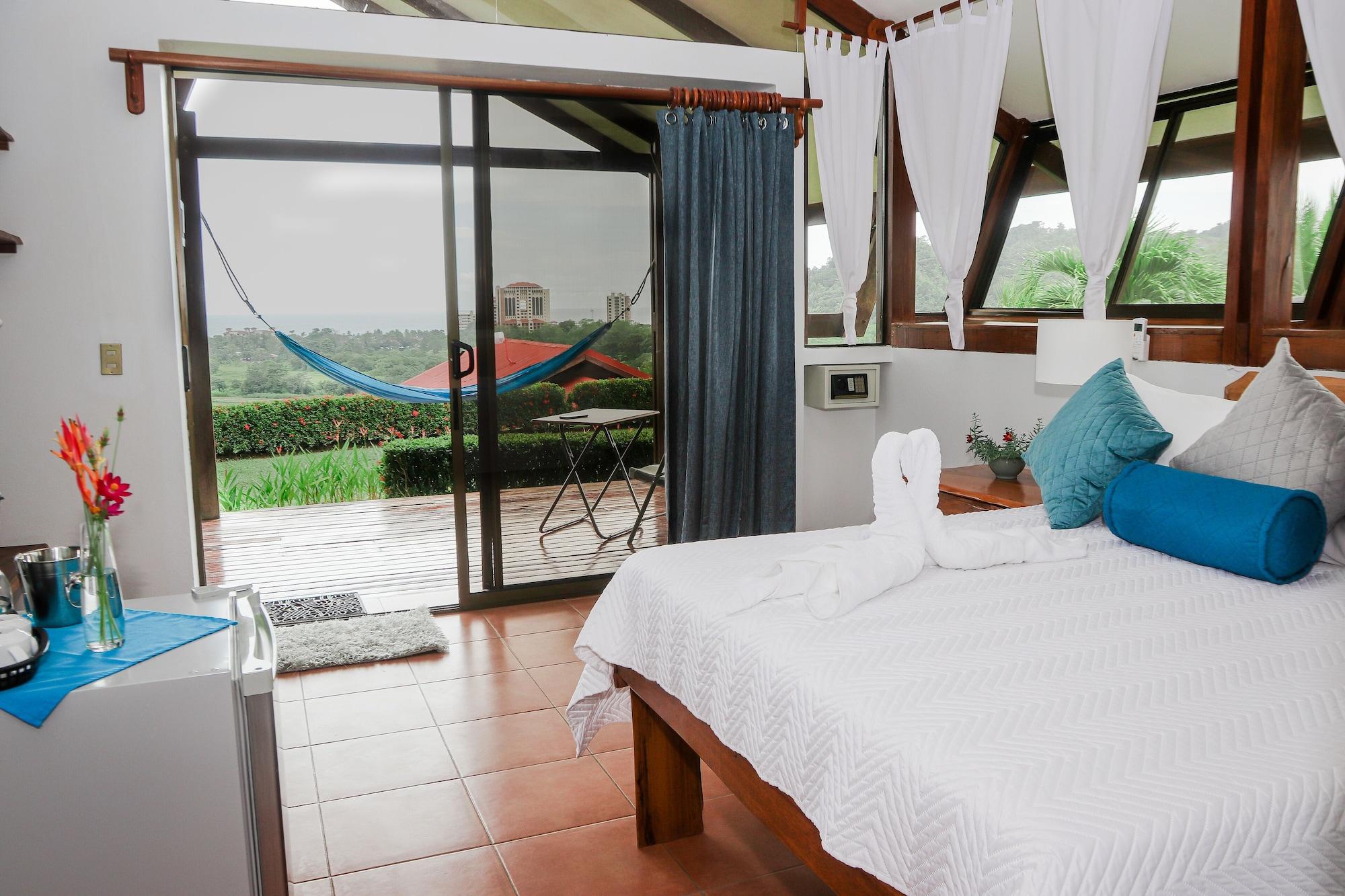 Surf Synergy All-Inclusive Surf Retreat Jacó Eksteriør billede
