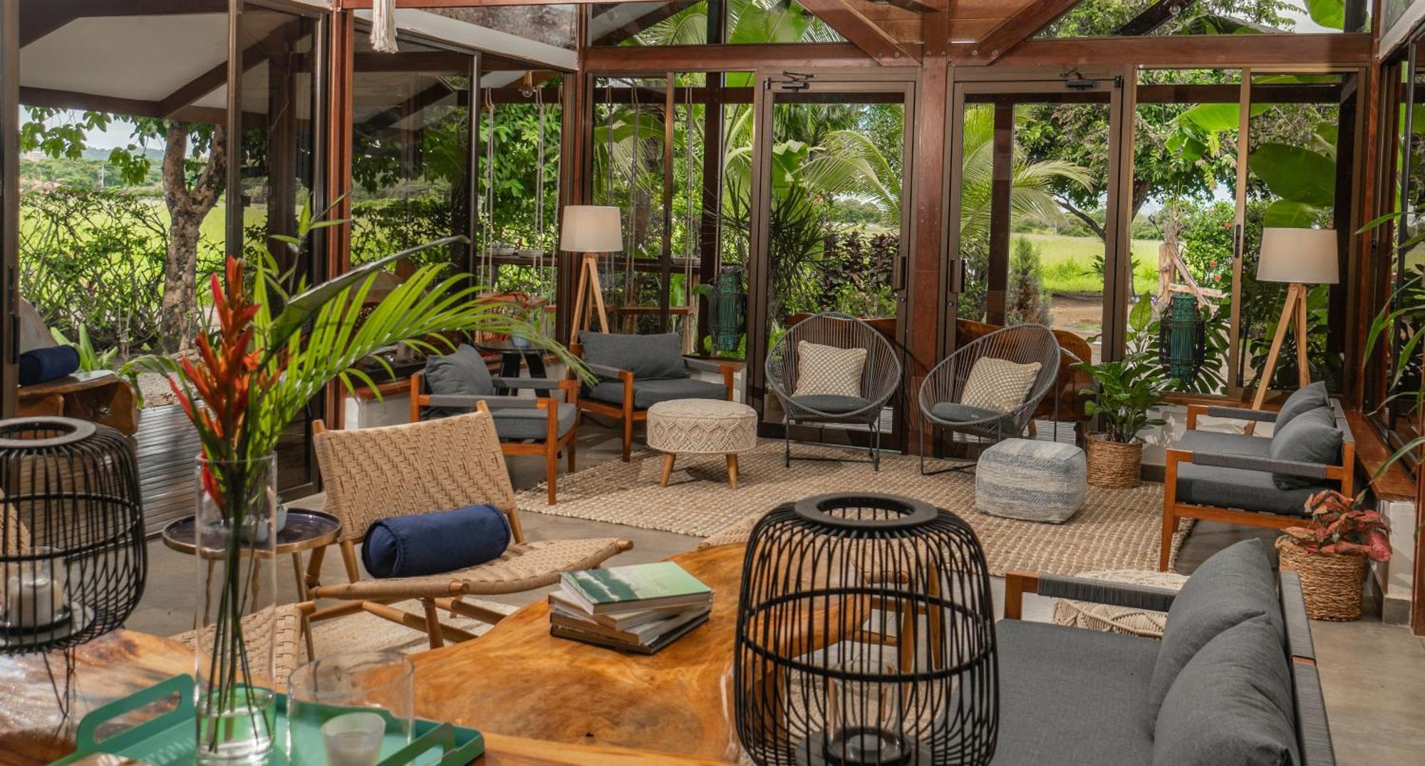 Surf Synergy All-Inclusive Surf Retreat Jacó Eksteriør billede
